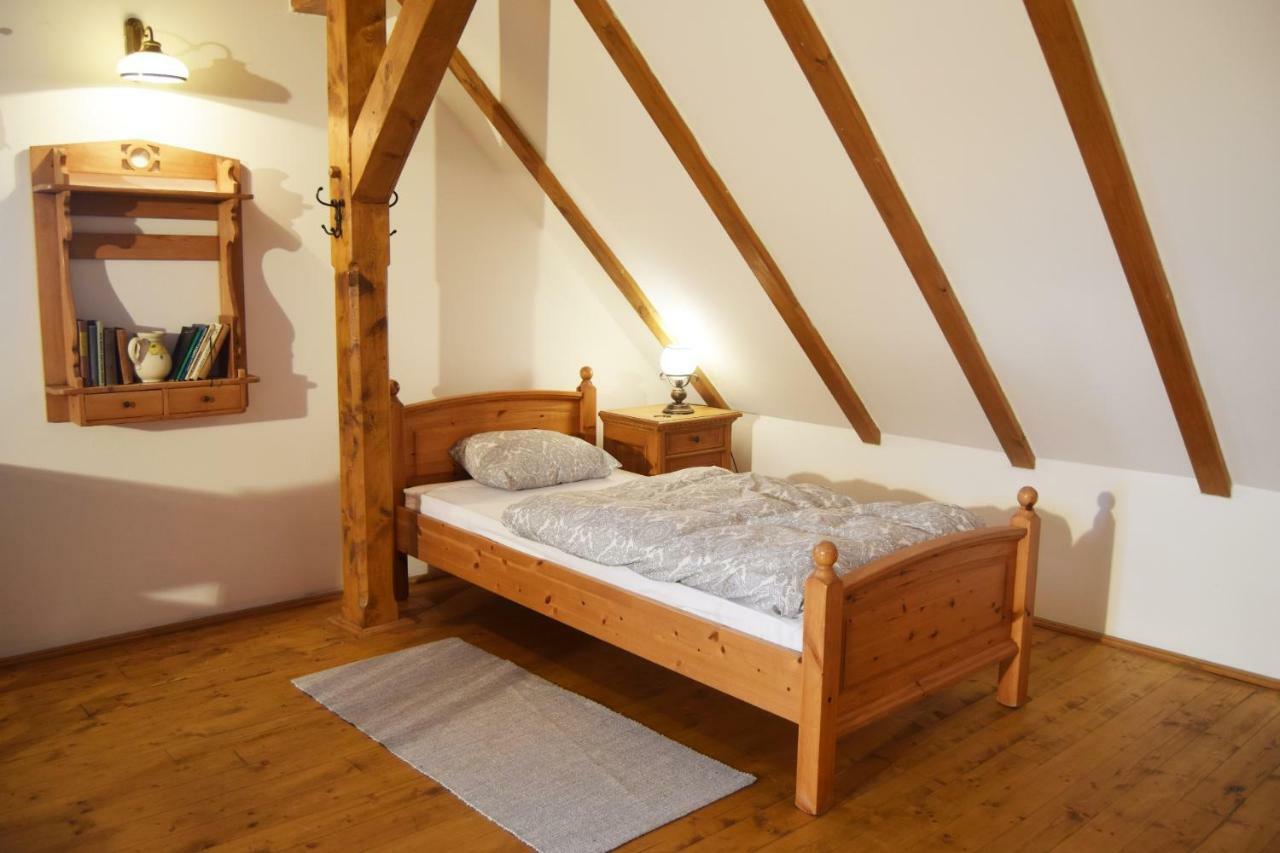Bucicky Mlyn Hotel Rozdalovice Bagian luar foto