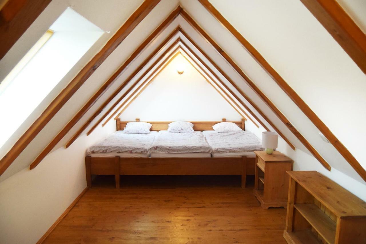 Bucicky Mlyn Hotel Rozdalovice Bagian luar foto