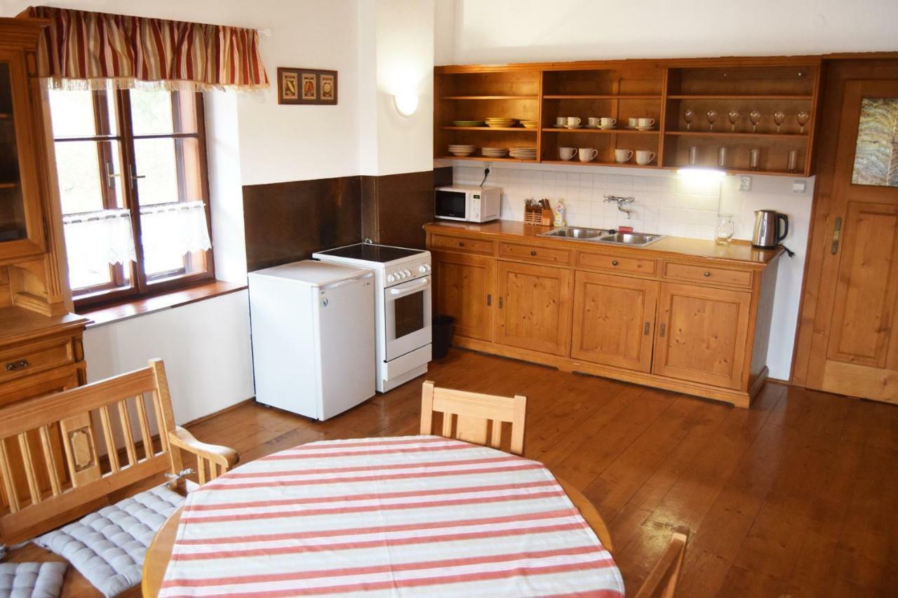 Bucicky Mlyn Hotel Rozdalovice Bagian luar foto